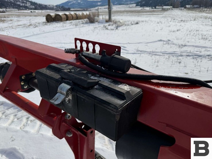 2013-new-holland-h7230-image-10