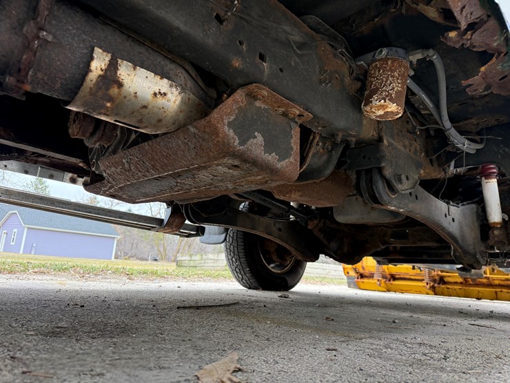 2010-ford-f350-image-31