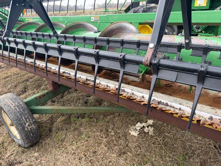 2013-john-deere-630f-image-32