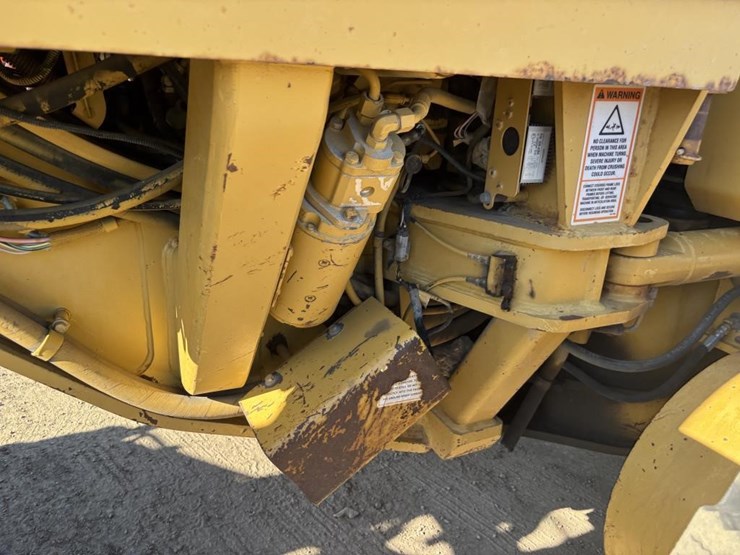 caterpillar-143h-image-33