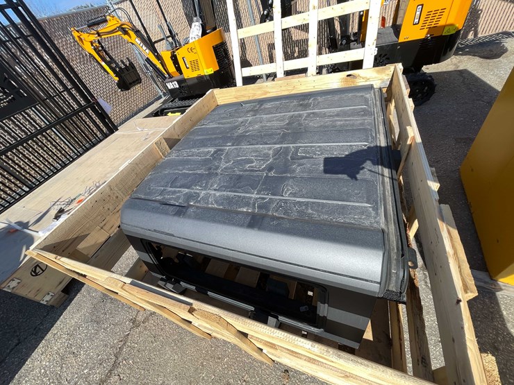 2023-ford-bronco-image-2