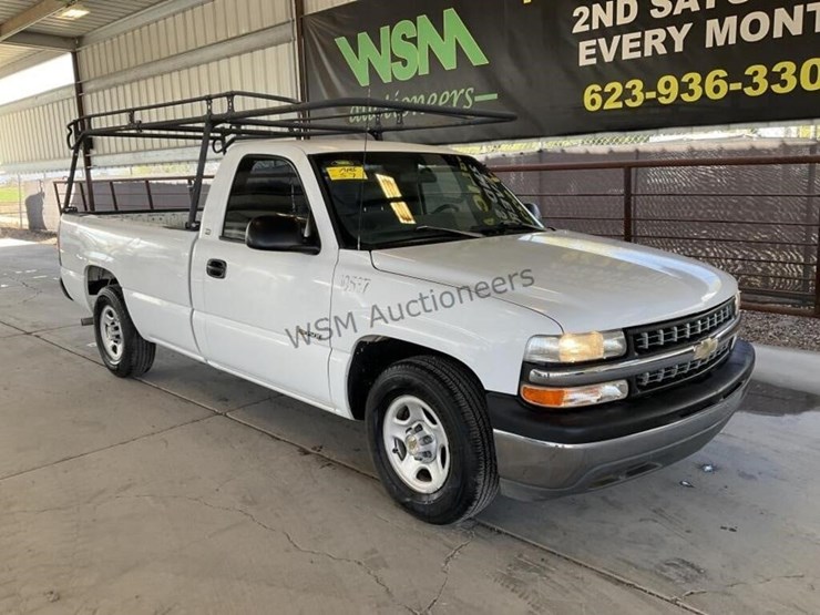 1999-chevrolet-silverado-1500-image-2