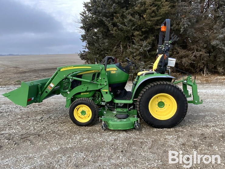 2015-john-deere-3046r-image-8