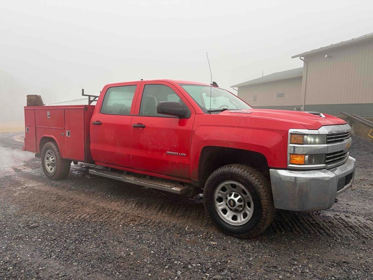 2017-chevrolet-2500-image-3