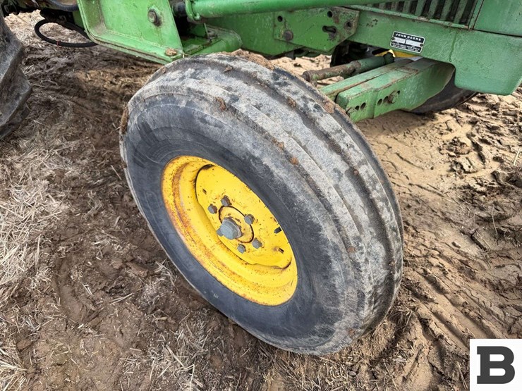 john-deere-1530-image-32