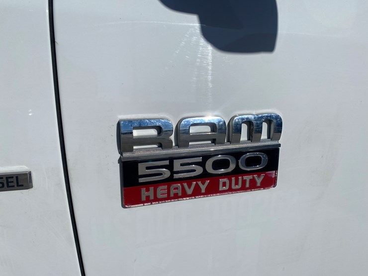 2012-dodge-ram-5500-image-6