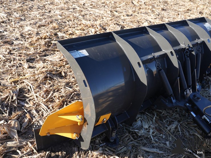 cid-xsplow96-skid-steer-plow-image-9