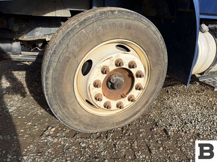 2015-international-durastar-4300-image-11