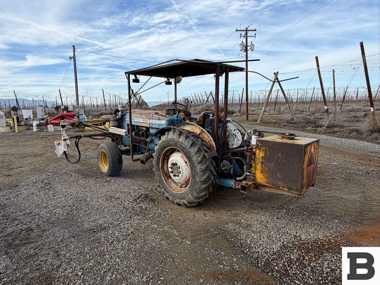 1977-ford-5600-image-4