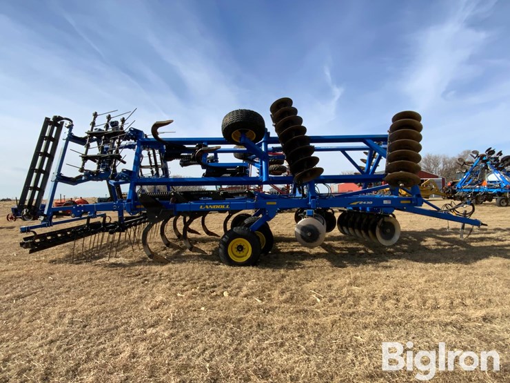 2012-landoll-2430-11-24-image-4