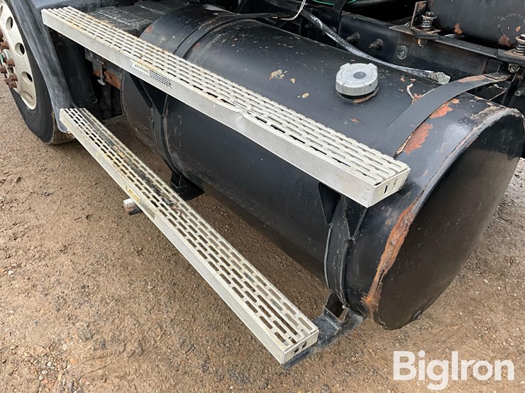 2003-mack-ch612-image-20