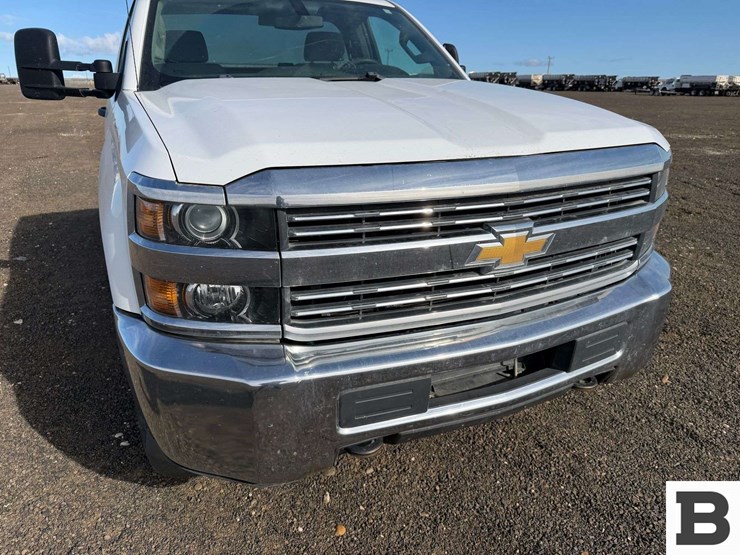 2018-chevrolet-silverado-3500-image-7