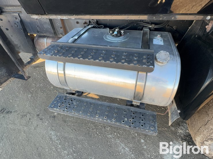 2012-international-durastar-4300-image-16