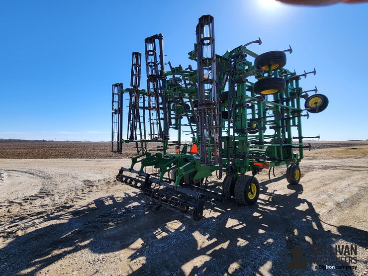 2011-john-deere-2210-image-5