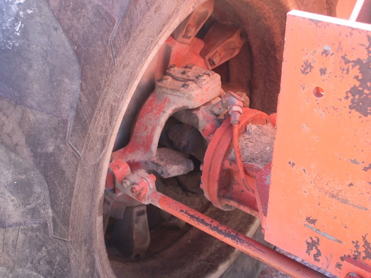 #1015-•-case-4490-tractor-image-40