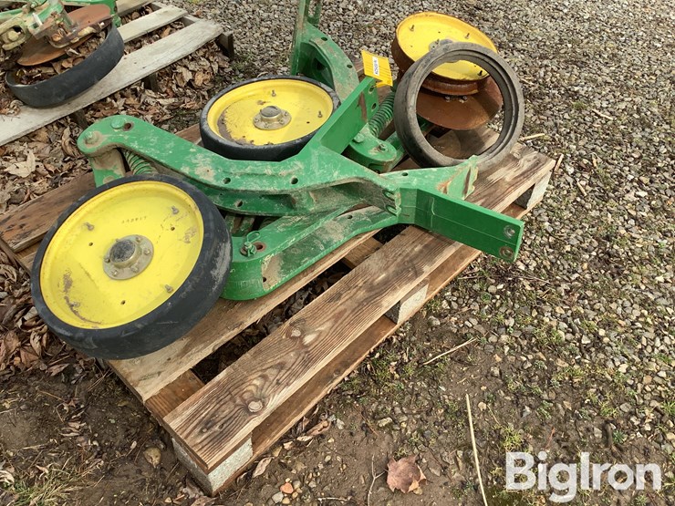 john-deere-1775-image-5