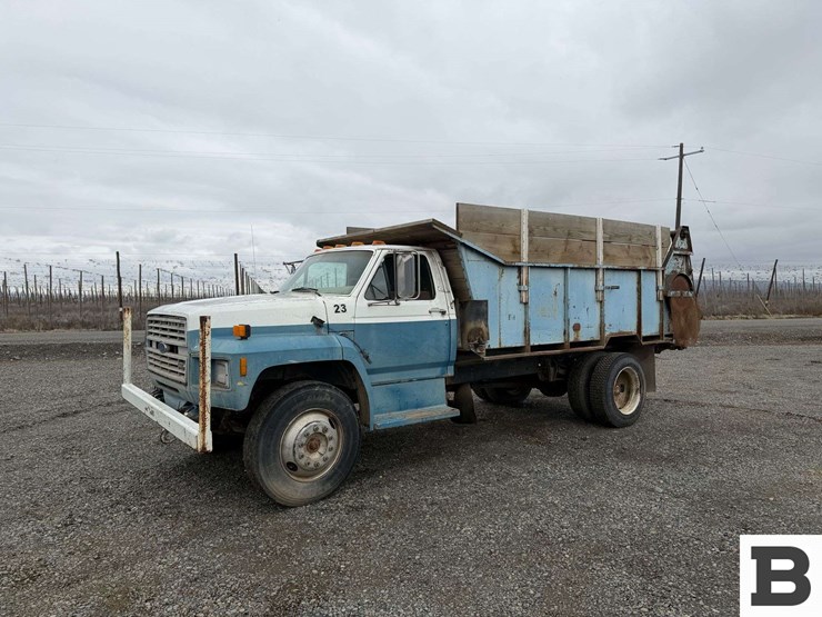 1992-ford-f700-image-1