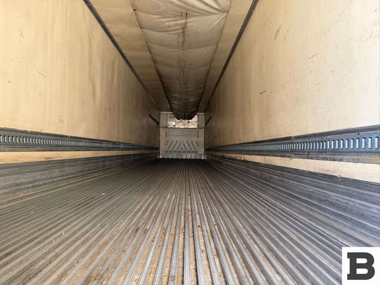 1995-utility-vs2r-image-36