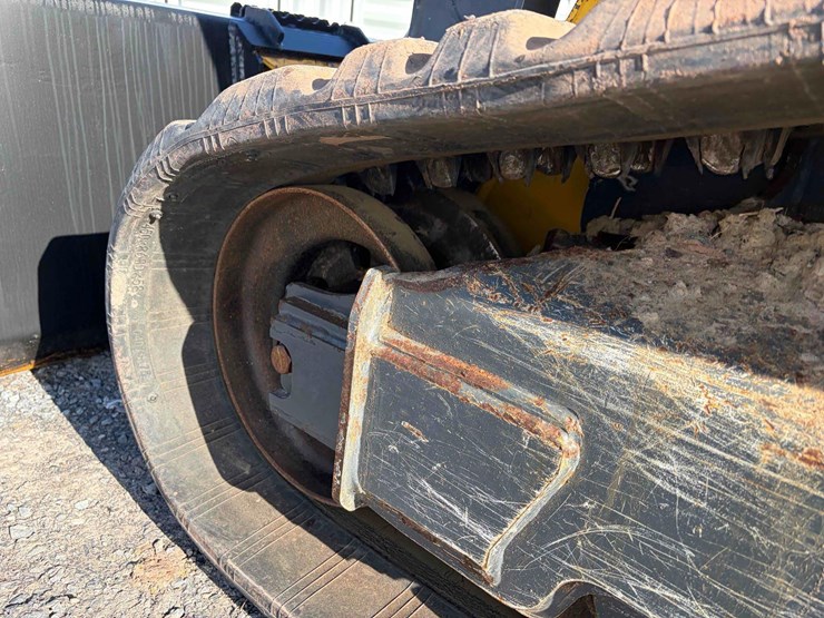 2022-deere-333g-image-11