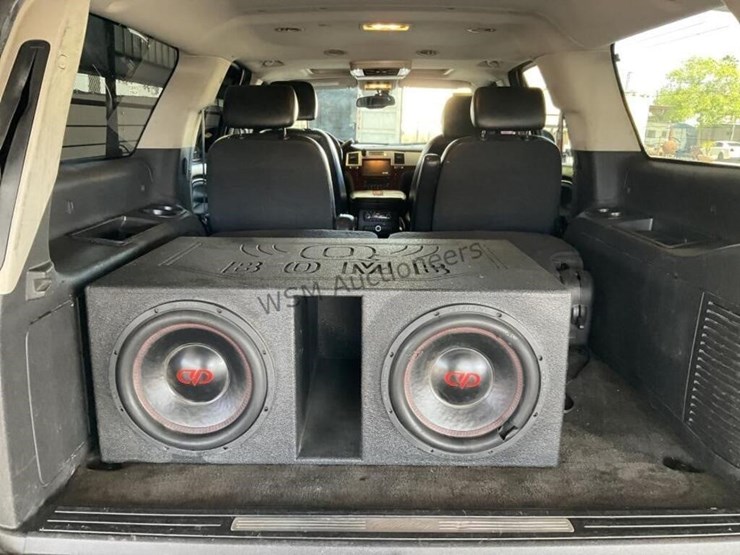 2008-cadillac-escalade-esv-image-8