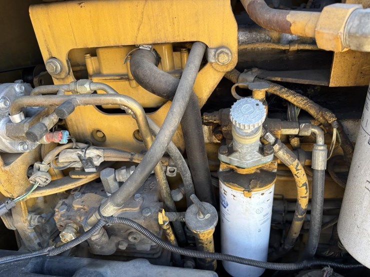 caterpillar-143h-image-56