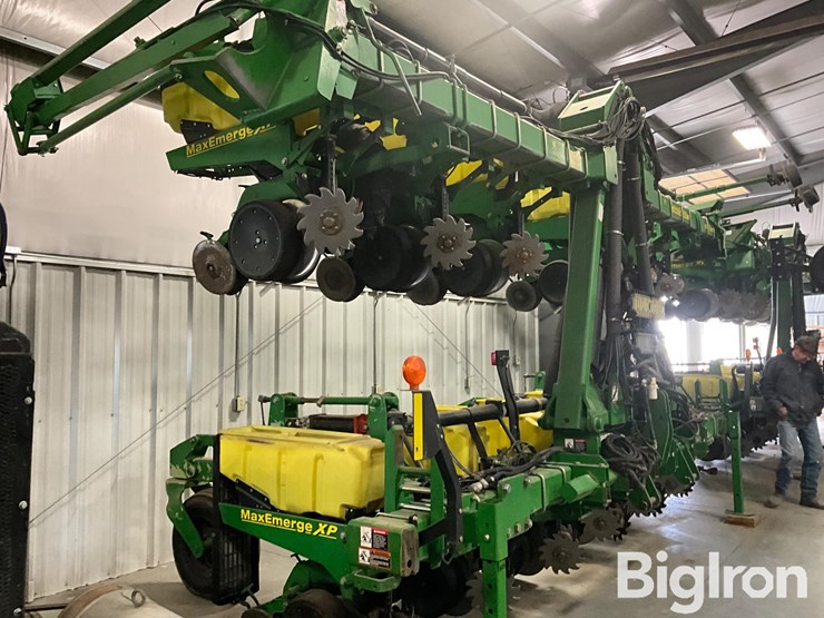 john-deere-1720-image-4