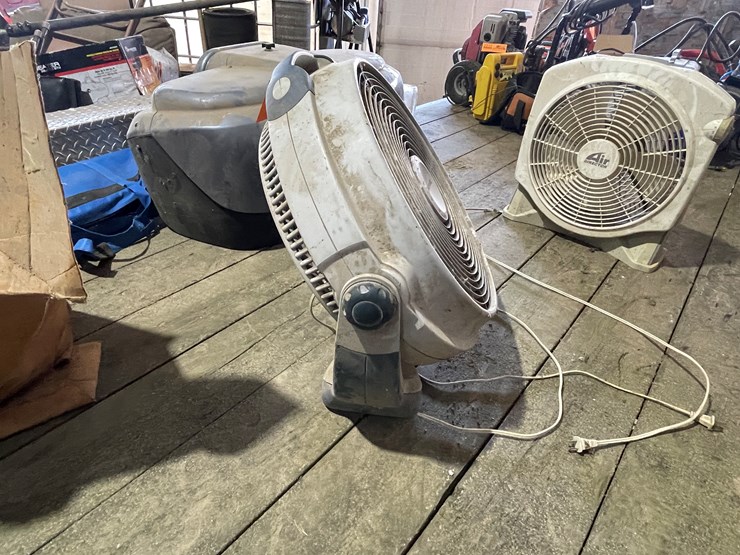 #7214-•-(2)-fans-image-11