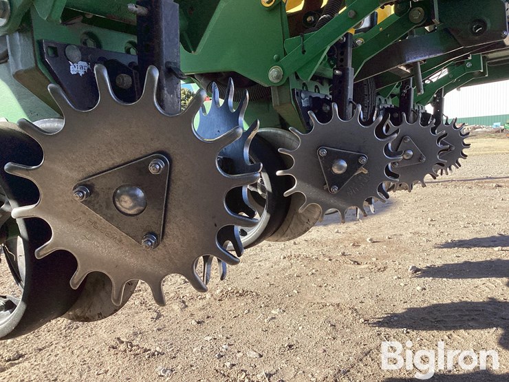 john-deere-1720-image-11