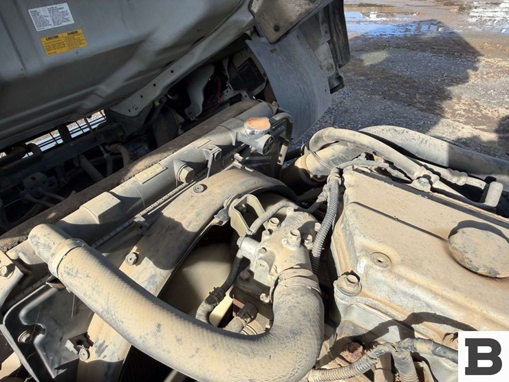 2005-isuzu-npr-image-31