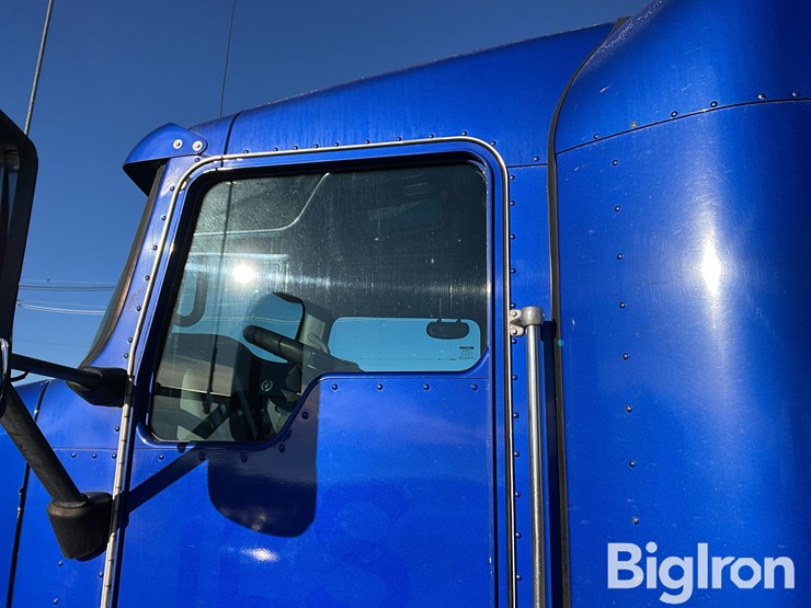 2011-kenworth-t660-image-17