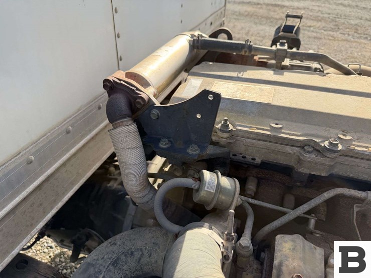 2005-isuzu-npr-image-35