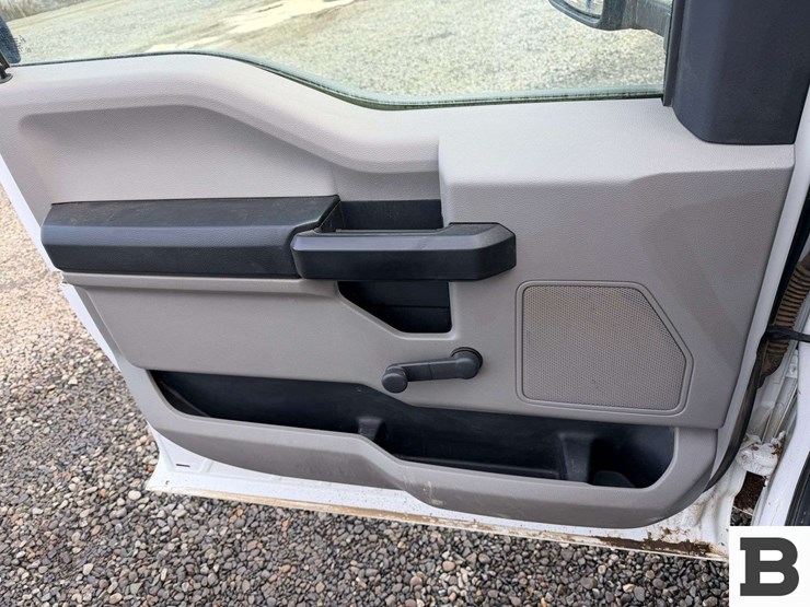 2019-ford-f350-image-27