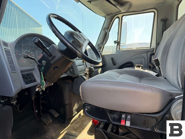 2007-international-durastar-4300-image-34