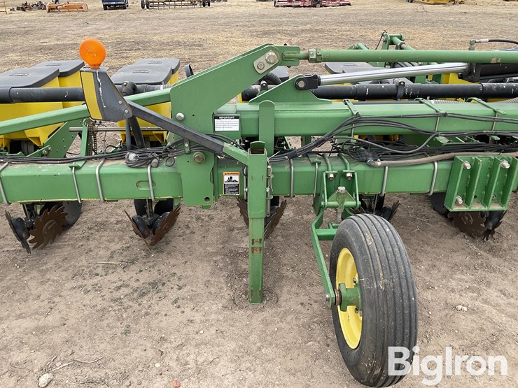 john-deere-1720-image-10