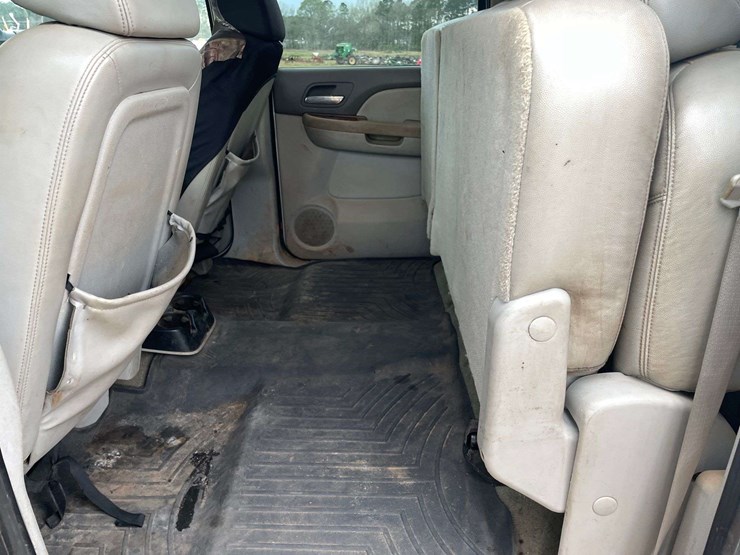 2008-chevrolet-silverado-3500-image-14