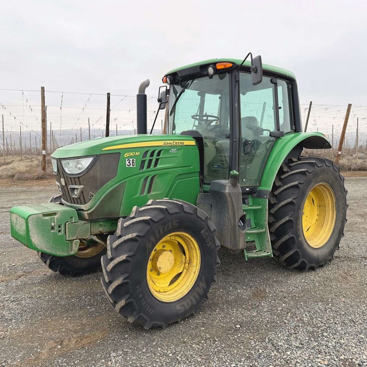 2017 JOHN DEERE 6130M
