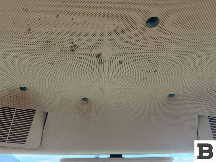 1995-john-deere-8300-image-92