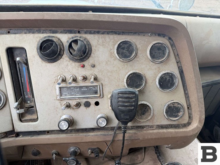 1991-ford-lnt9000-image-53