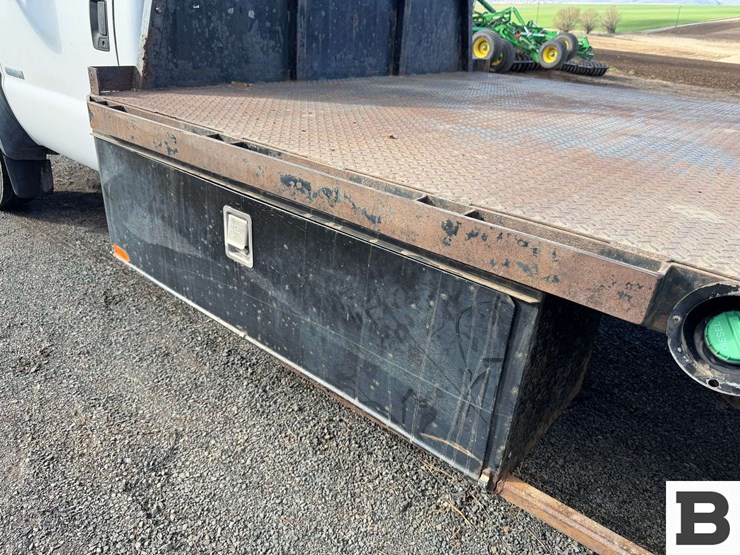 2006-ford-f550-image-22