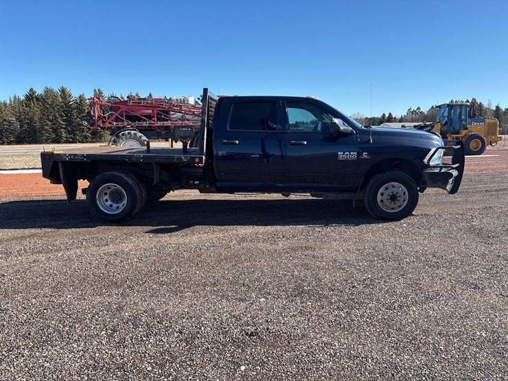 2017-dodge-3500-image-4