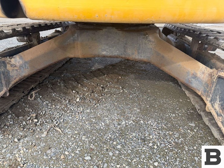 2012-deere-35d-image-18