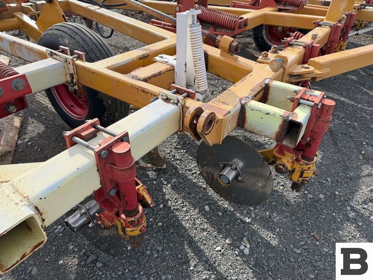 1995-haybuster-3200-image-36