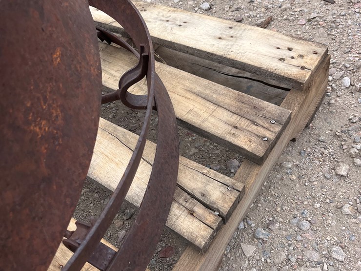 #2000-•-2-small-antique-steel-wheels-image-6