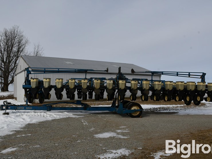 kinze-2600-image-8