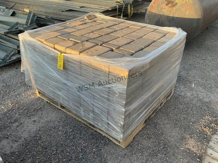 pallet-of-stone-pavers-image-2