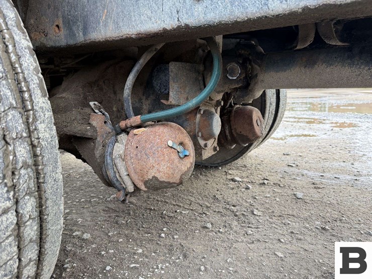 1996-volvo-wx-feed-truck---albany,-or-image-49