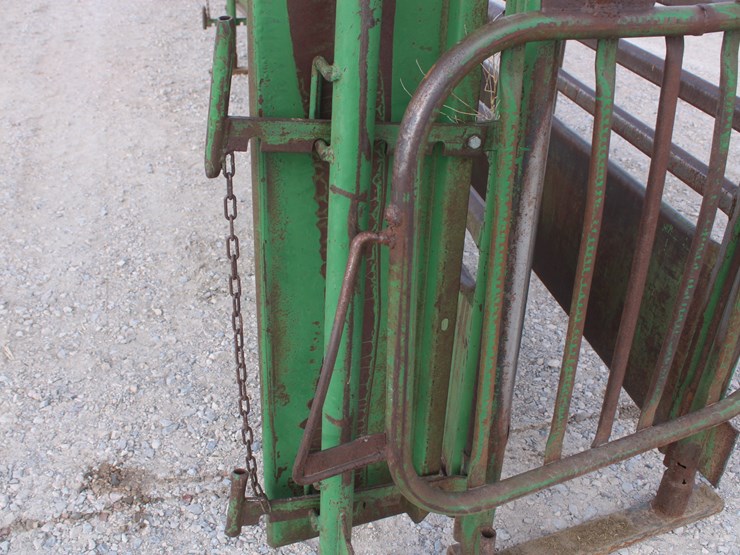 #2056-•-powder-river-24ft-adjustable-alley-with-guillotine-gate-image-14