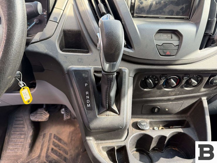 2015-ford-transit-image-14