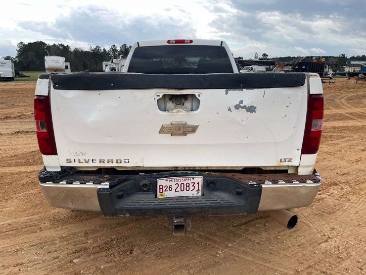 2008-chevrolet-silverado-3500-image-6