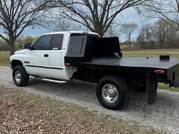 1999-dodge-ram-2500-image-3